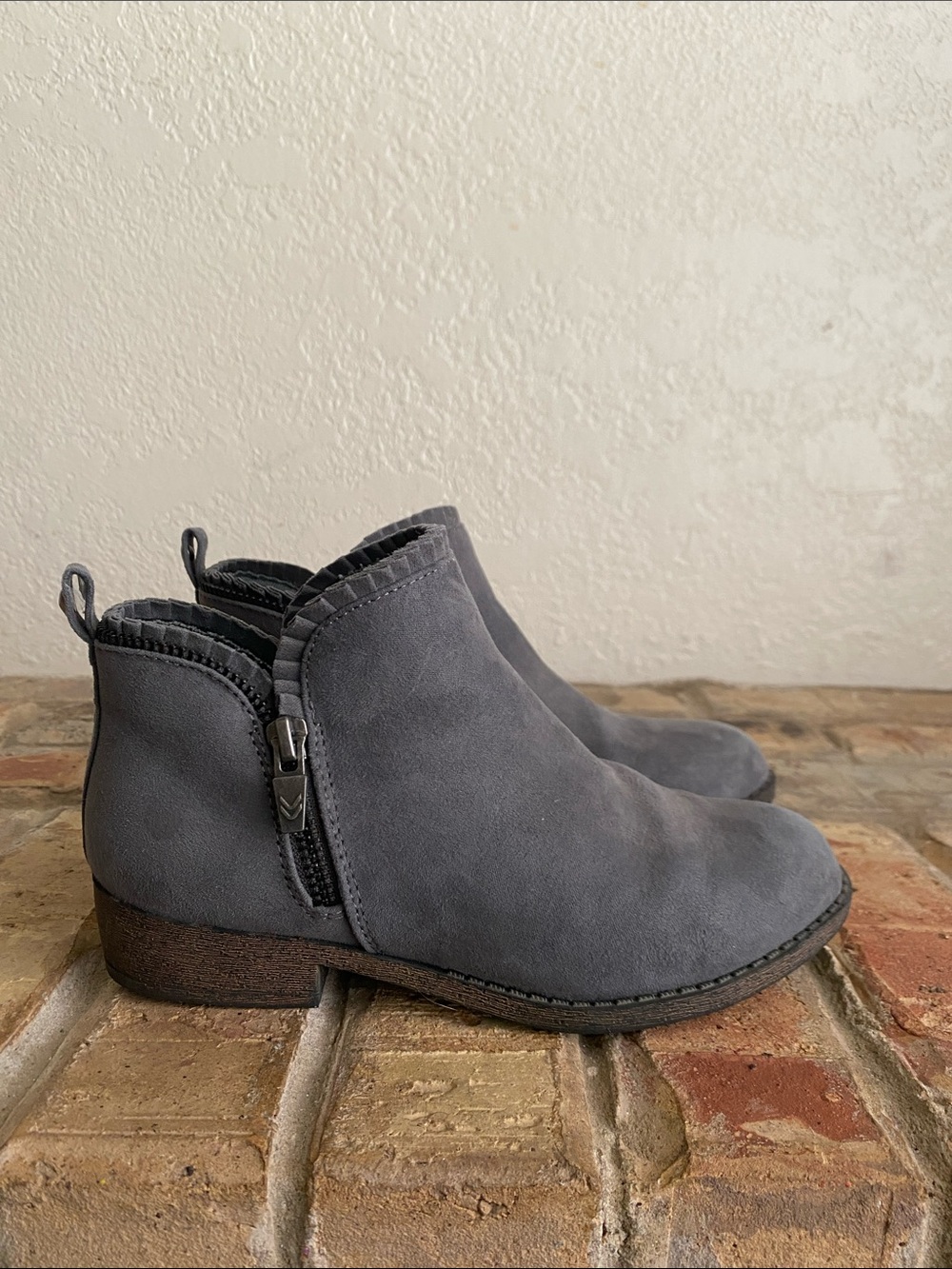 Girls Gray Booties